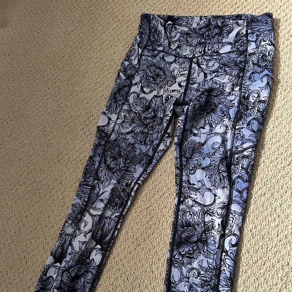 Lulu Lemon High Rise Training Leggings - Picture 1 of 4